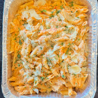 HALF TRAY PENNE ALLA VODKA