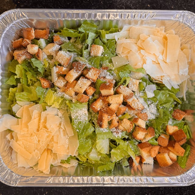 HALF TRAY CLASSIC CAESAR.