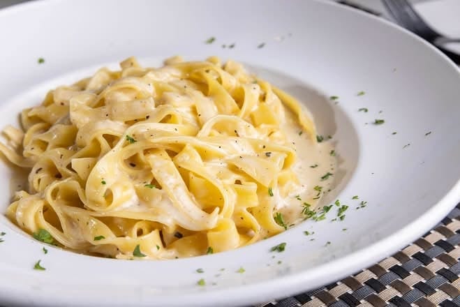 FULL TRAY FETTUCCINE ALFREDO.