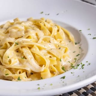FULL TRAY FETTUCCINE ALFREDO