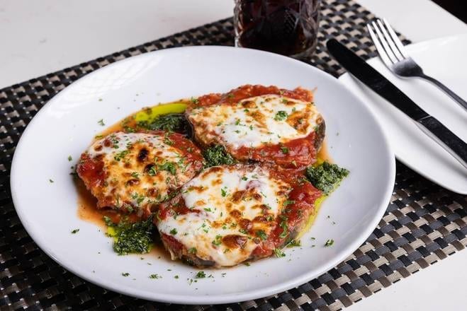 HALF TRAY MELANZANE ALLA PARMIGIANA.